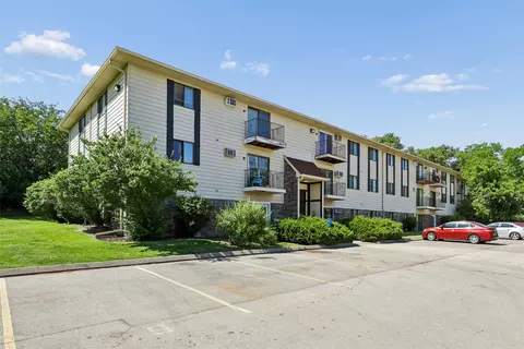 1831 Fuller Rd #1, West Des Moines, IA 50265