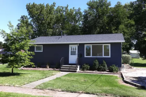 225 SW 3rd St, Ogden, IA 50212