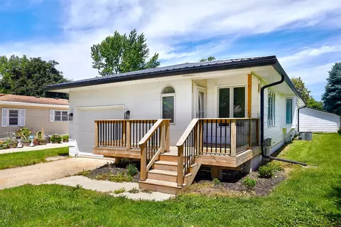 1824 Estella St, Perry, IA 50220