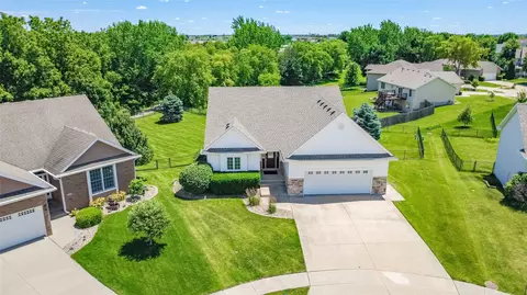 12308 Twana Dr, Urbandale, IA 50323