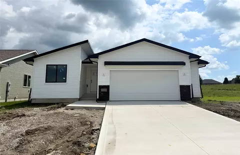 5120 Synergy St, Van Meter, IA 50261