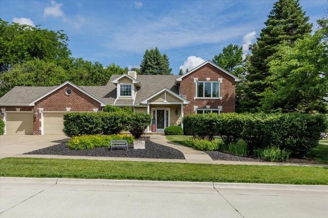 13921 Hawthorn Dr, Clive, IA 50325