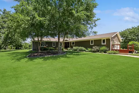 8241 R63 Hwy, Indianola, IA 50125