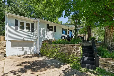 2905 Holcomb Ave, Des Moines, IA 50310