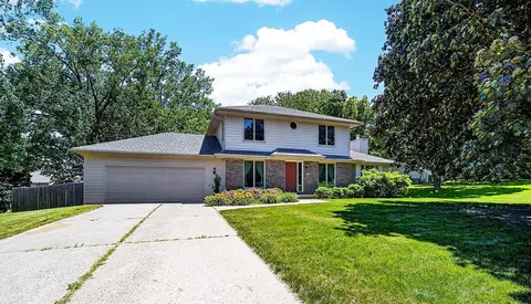 3601 Melanie Dr, Urbandale, IA 50322