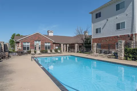 6255 Beechtree Dr #4205, West Des Moines, IA 50266