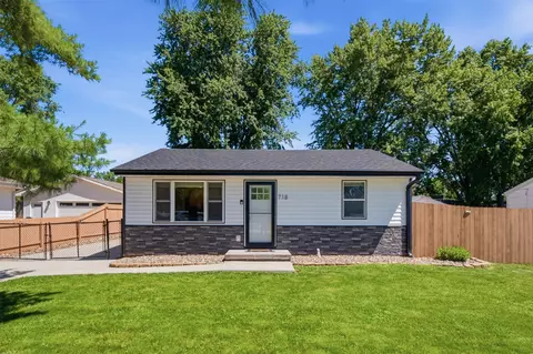 718 Waldo St, Polk City, IA 50226