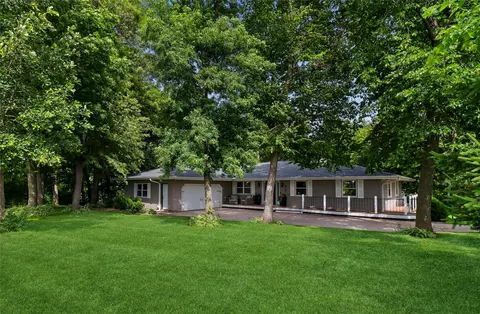 5908 E 76th St S, Newton, IA 50208