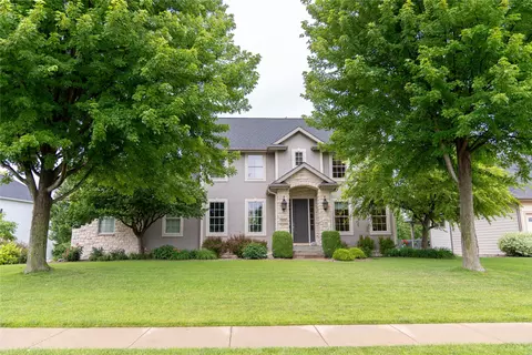 16849 Aurora Ct, Clive, IA 50325