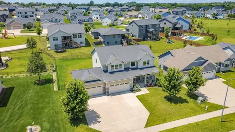 3626 NW 164th St, Clive, IA 50325