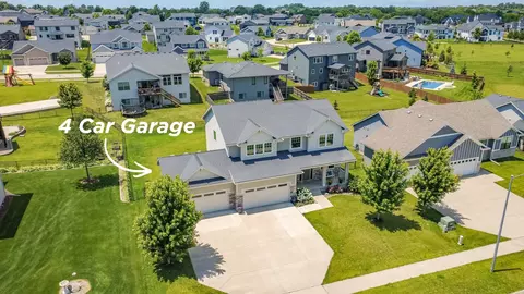 3626 NW 164th St, Clive, IA 50325
