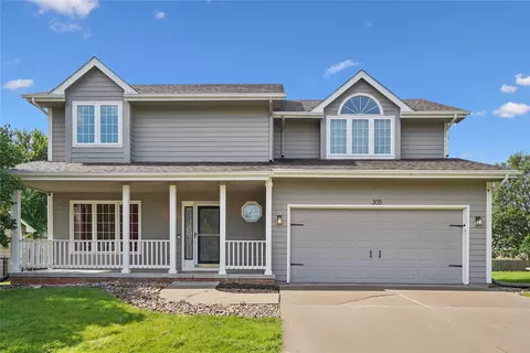 305 NE 16th St, Ankeny, IA 50021