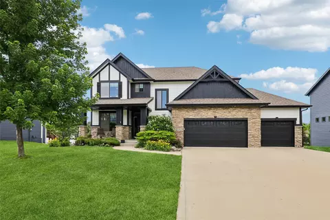 16781 Verona Hills Dr, Clive, IA 50325