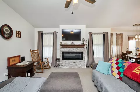 Living - 113 Foley St, Stuart, IA 50250 photo 1 of 2