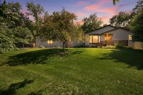 813 W Washington Ave, Polk City, IA 50226