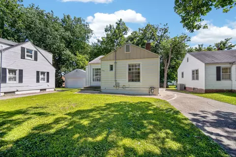 2520 Payne Rd, Des Moines, IA 50310