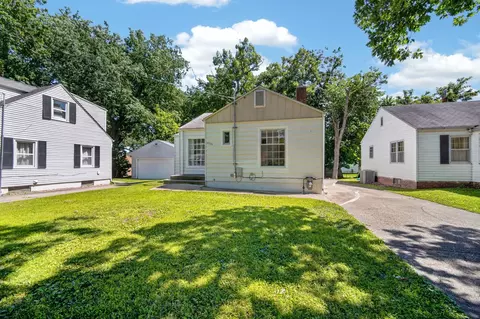 2520 Payne Rd, Des Moines, IA 50310