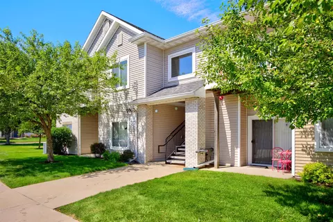 8601 Westown Pkwy #5211, West Des Moines, IA 50266