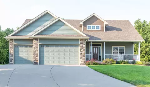 12307 Twana Dr, Urbandale, IA 50323