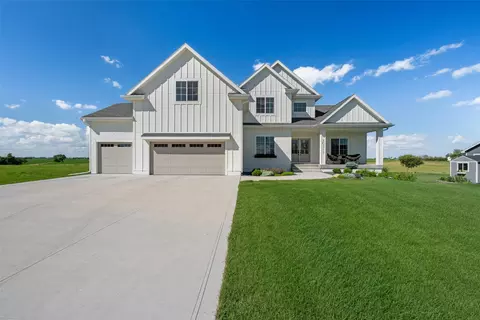 50311 Prairie Point Ct, Ames, IA 50014