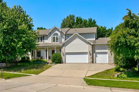 5420 NW 78th Ct, Johnston, IA 50131