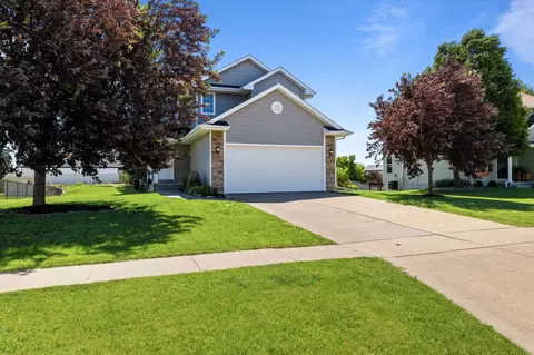 5113 NE Ledgestone Ct, Ankeny, IA 50021