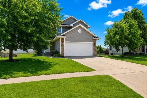 5113 NE Ledgestone Ct, Ankeny, IA 50021