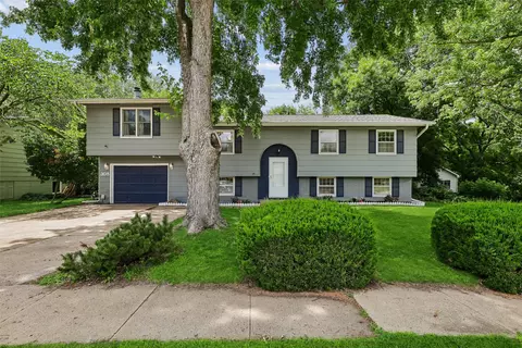 308 SE Trail Ridge Rd, Grimes, IA 50111