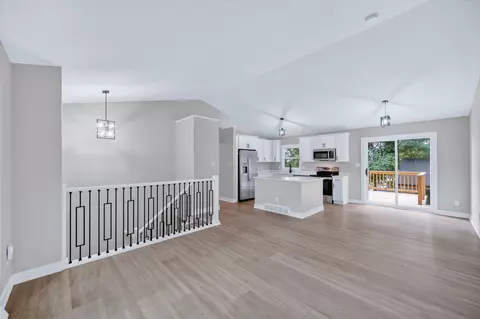 8642 Sunny Hill Dr, Clive, IA 50325