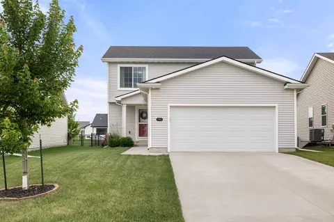 1924 17th St SE, Altoona, IA 50009