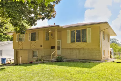 2735 64th St, Des Moines, IA 50322