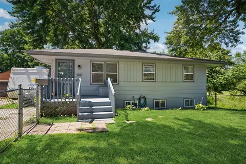 1516 Oak Park Ave, Des Moines, IA 50313