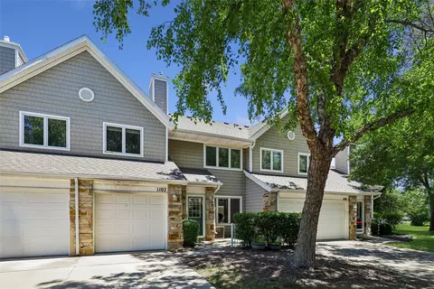 811 Burr Oaks Dr #1102, West Des Moines, IA 50266