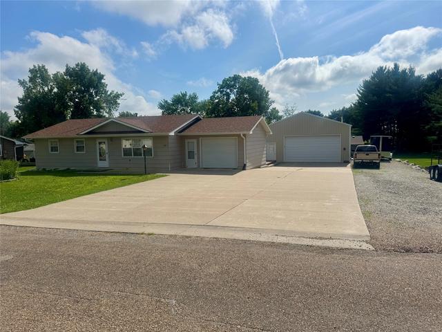 309 N Virginia St, Monroe, IA 50170