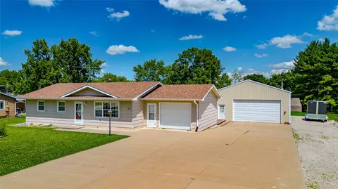 309 N Virginia St, Monroe, IA 50170