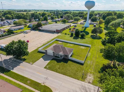 1315 Beach Ave, Webster City, IA 50595