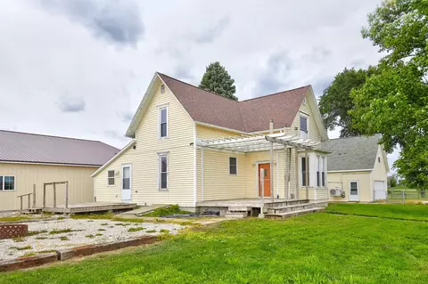 2813 Millstream Ave, Peru, IA 50222