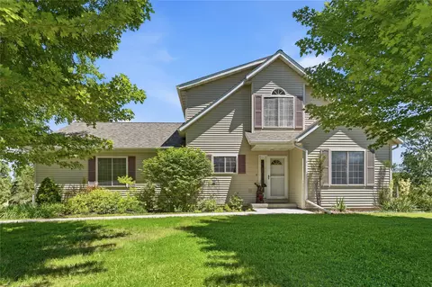 1723 SE 60th St, Pleasant Hill, IA 50327