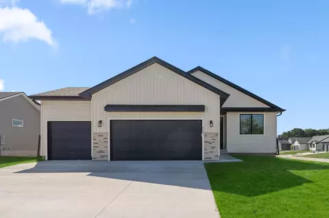 6507 NE Kendall Ave, Pleasant Hill, IA 50327