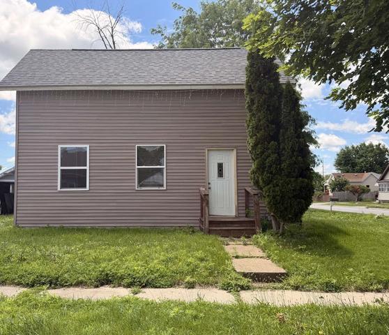 701 Woodbury Sta, Marshalltown, IA 50158