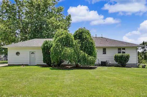 316 E Grace St, Osceola, IA 50213