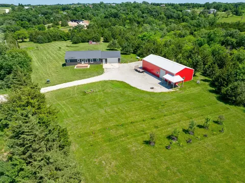 20014 352nd Pl, Earlham, IA 50072