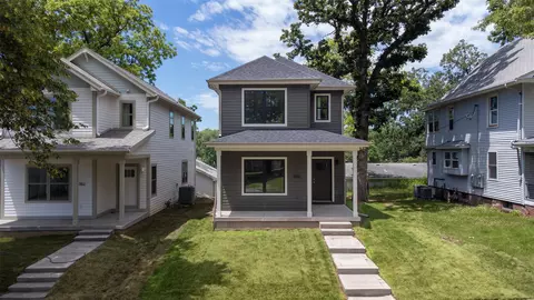 966 26th St, Des Moines, IA 50312