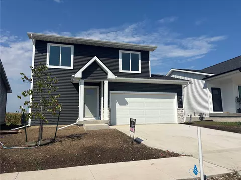 1817 Gordon Ct, Norwalk, IA 50211