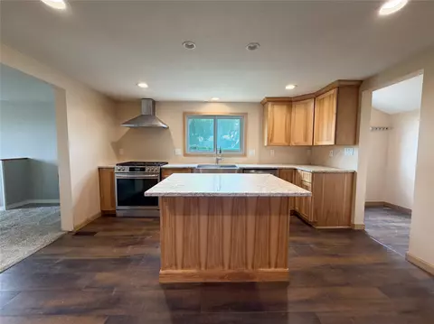 Kitchen - 1655 Victor Ave, Stuart, IA 50250 photo 1 of 3