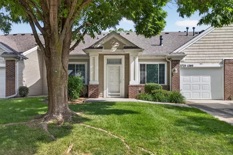 7725 Wistful Vista Dr #1203, West Des Moines, IA 50266