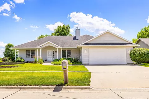 1520 Prairie Dr, Story City, IA 50248