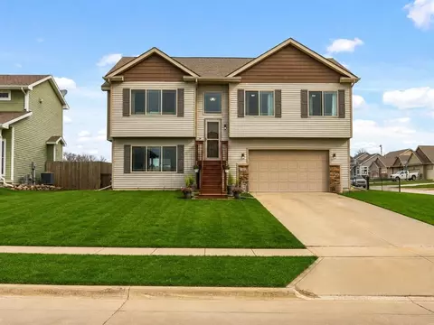 1413 Lyndale Dr, Polk City, IA 50226