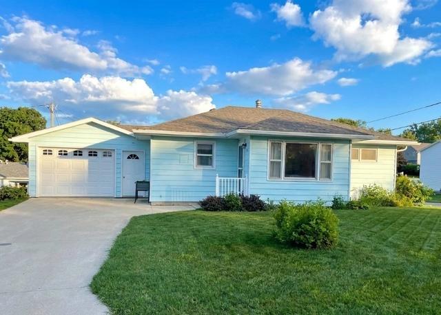 210 Birch St, Audubon, IA 50025