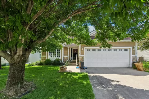 5704 NW 93rd St, Johnston, IA 50131